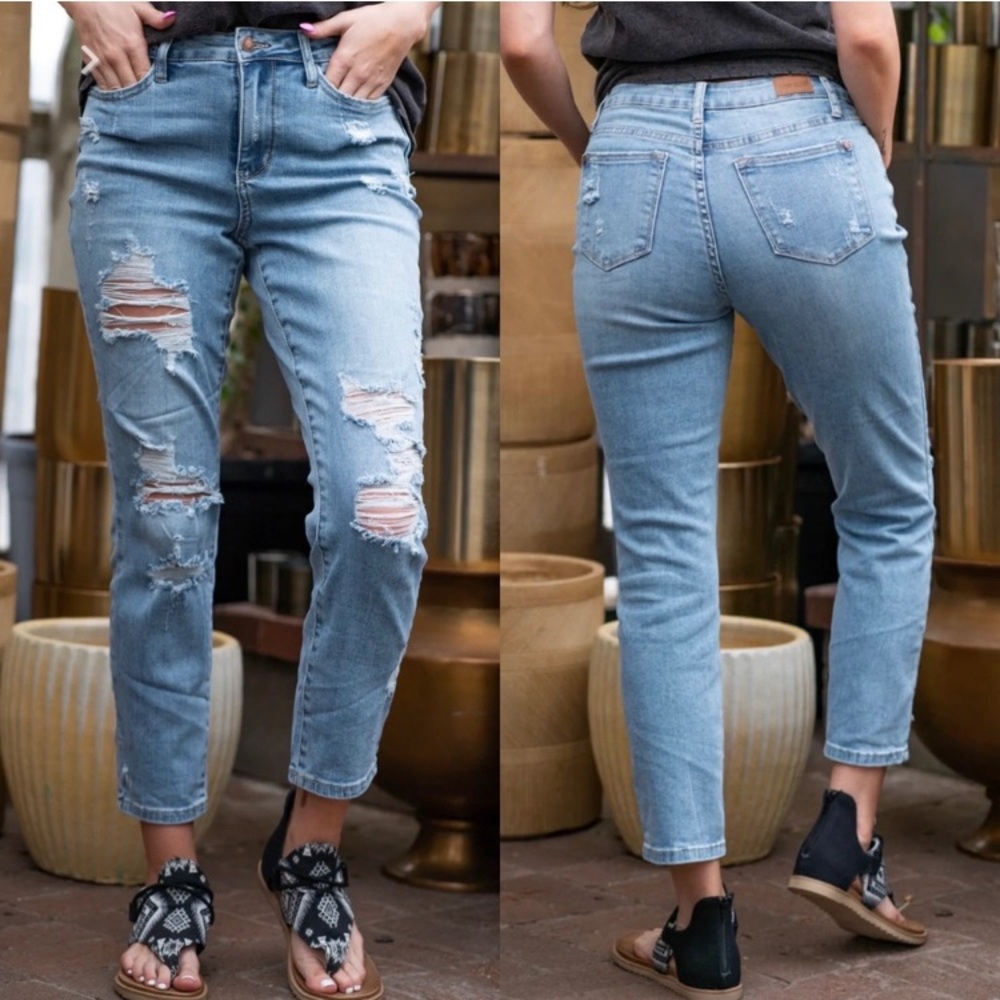 Judy Blue Carrie High Waisted Relaxed Fix Distressed  Jeans 1X L
